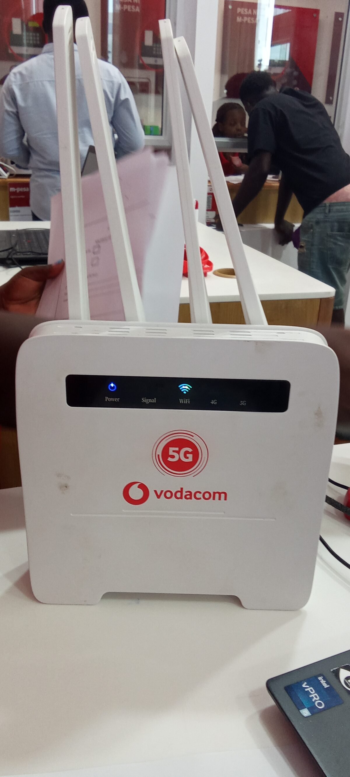 Vodacom R20 4G LTE Router - Image 1