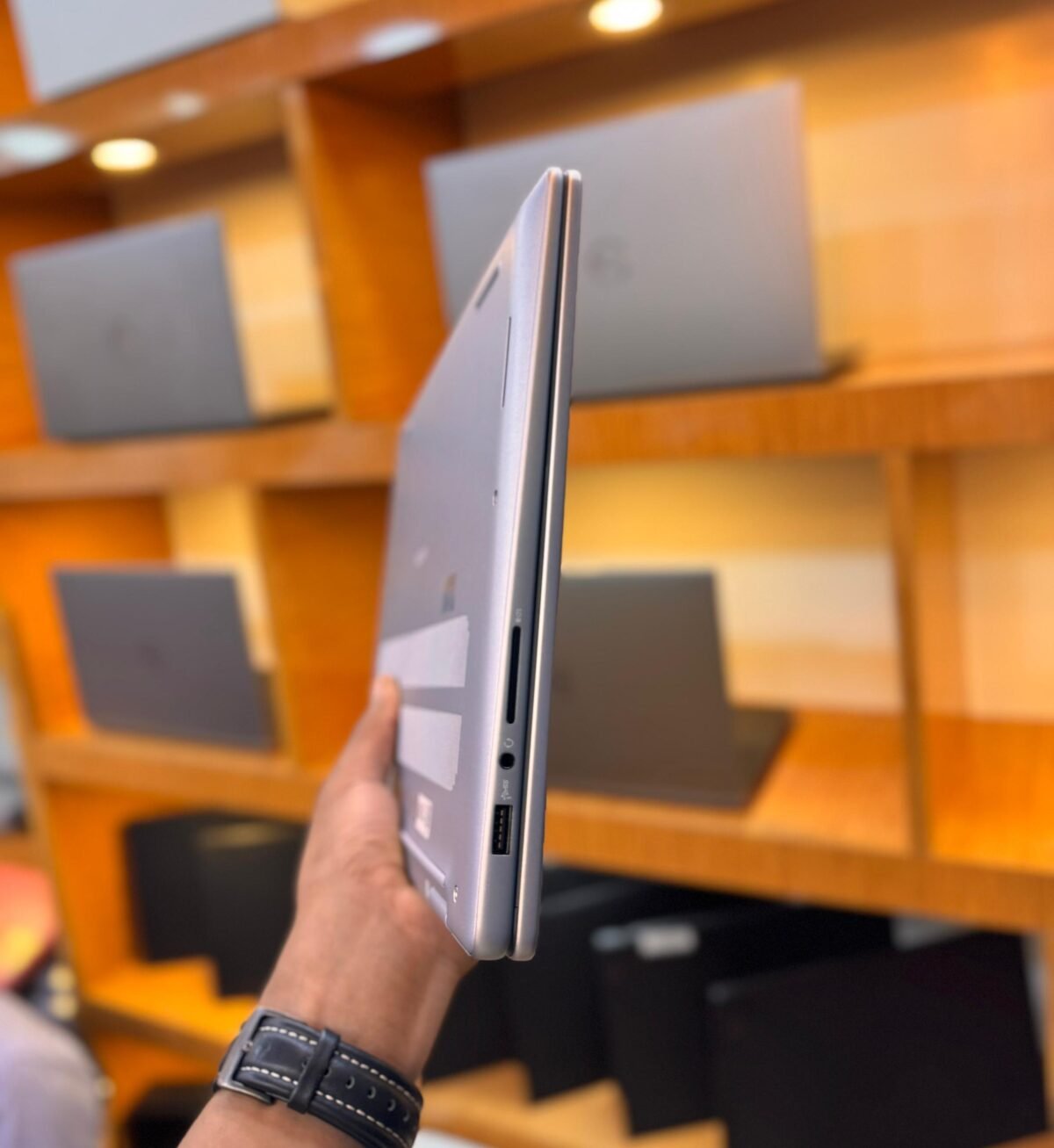 Dell Inspiron 14 7440 2-in-1 – 14 - Image 8