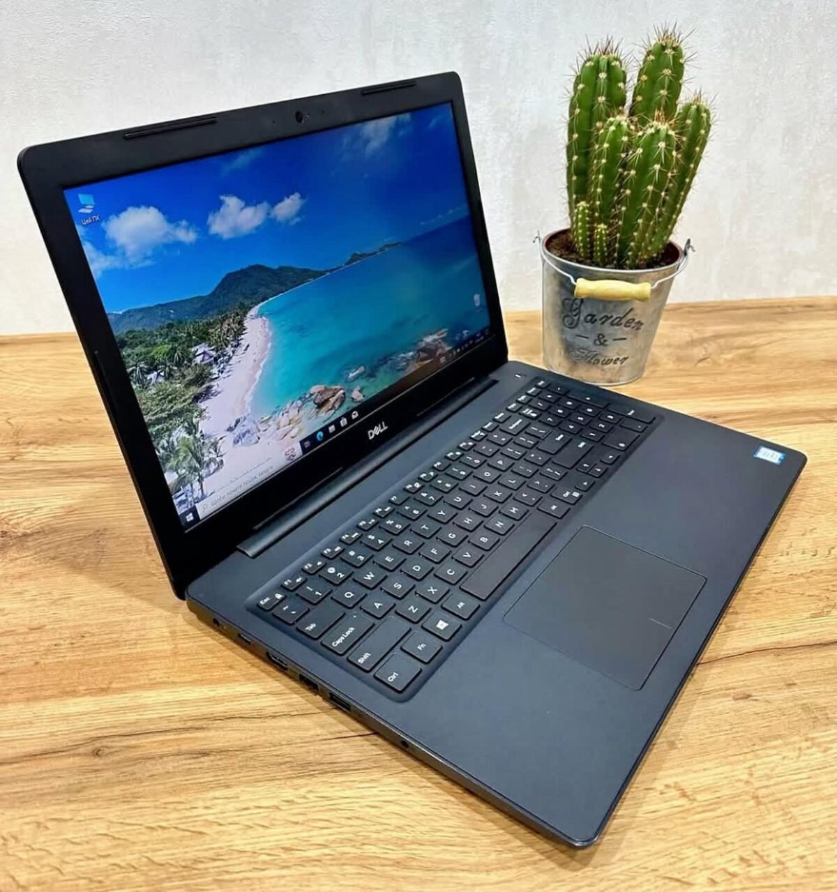 DELL LATITUDE 3590 - Image 1