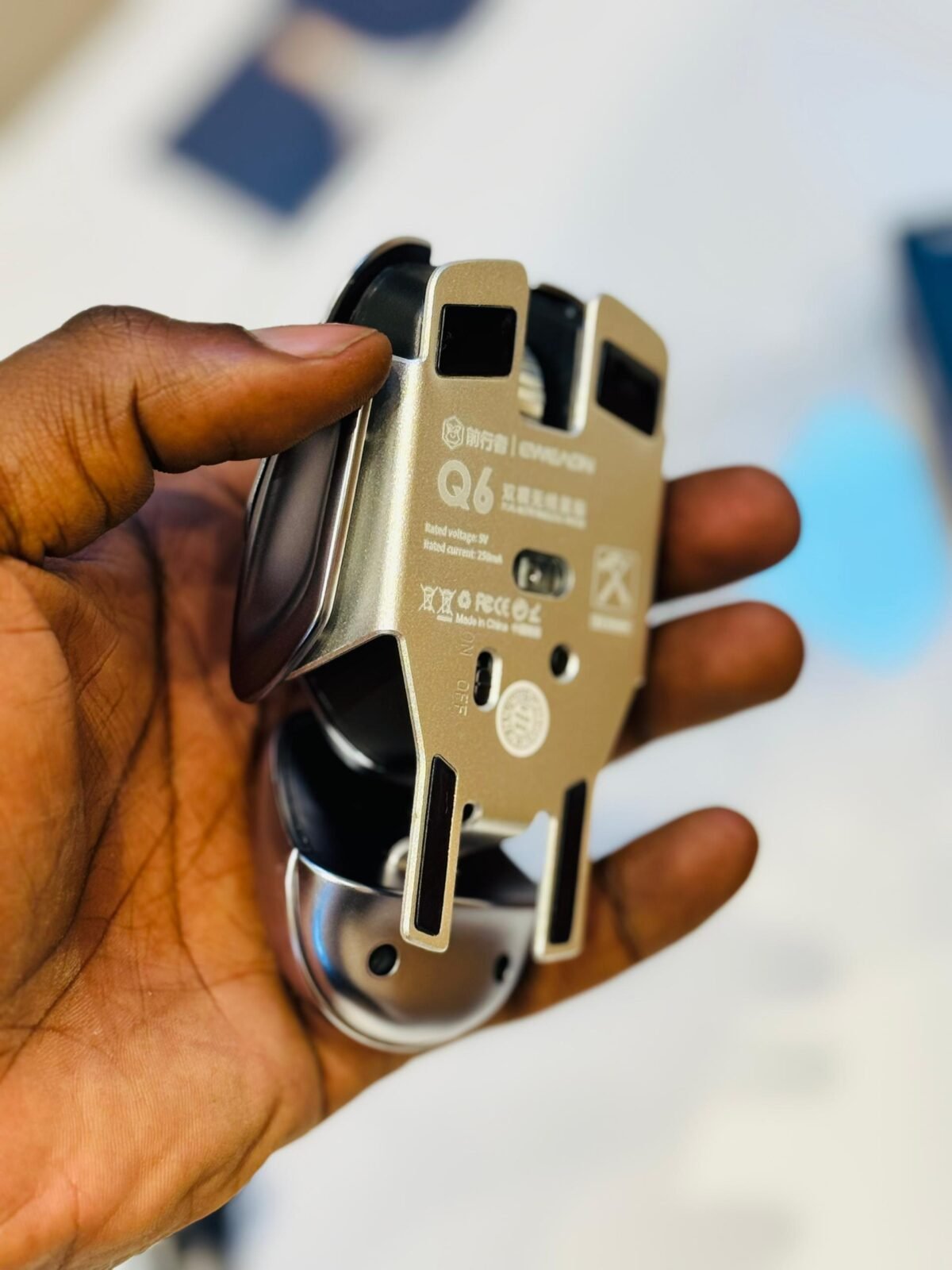 Q6 Wireless Mouse Rechargeable - Silent Click & Ergonomic Design | Tanzania - Image 3