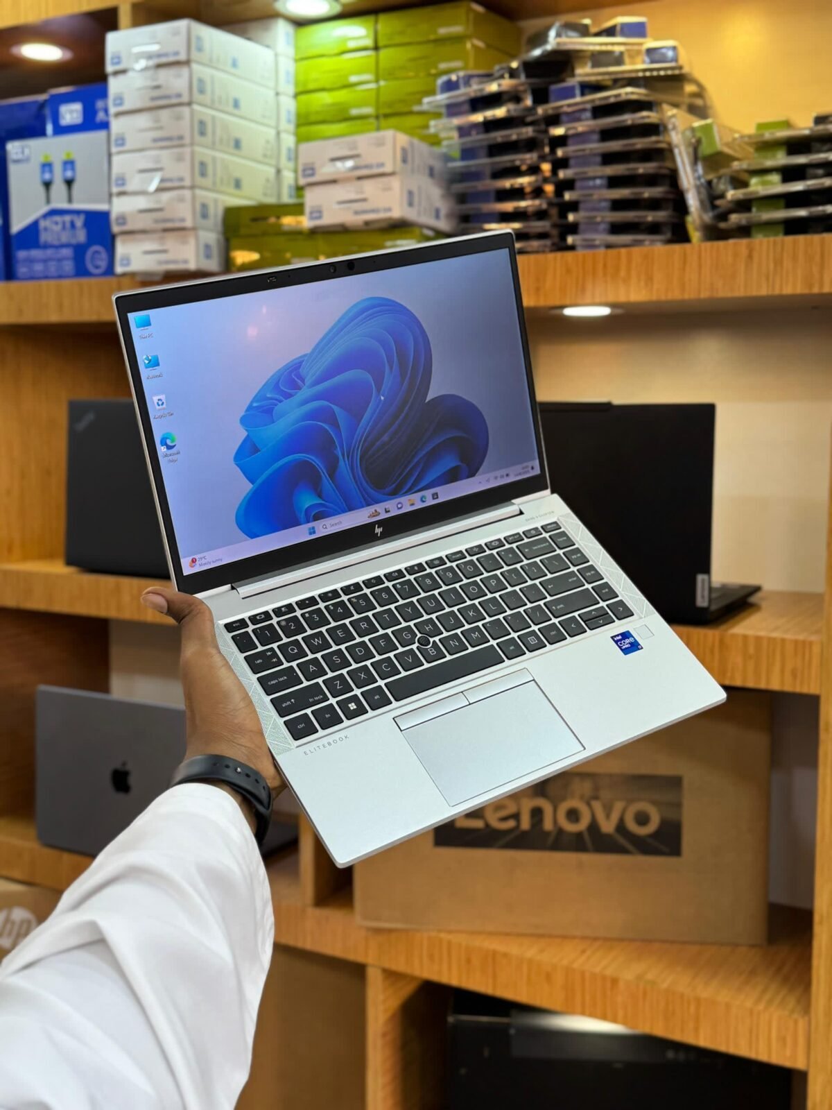 HP EliteBook 840 G8 Business Laptop | Core i7 | 32GB RAM | 512GB SSD | 14” Display | High-Performance PC | Tanzania - Image 7